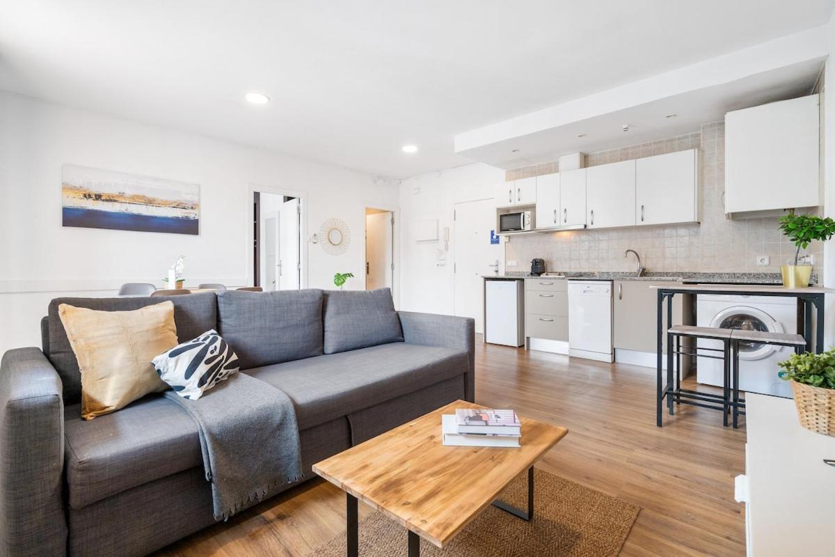 Lodging Apartments Liceu G1 Barcelona Ngoại thất bức ảnh