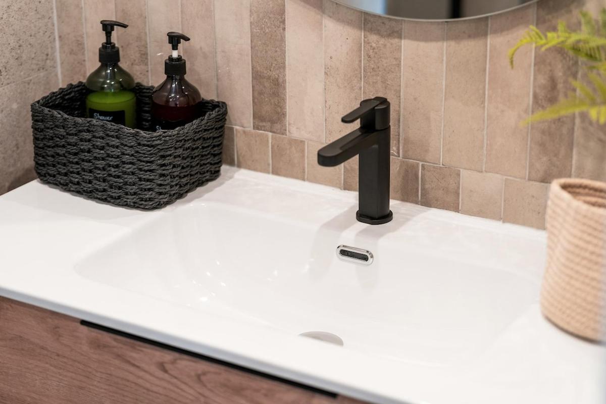 Lodging Apartments Liceu G1 Barcelona Ngoại thất bức ảnh