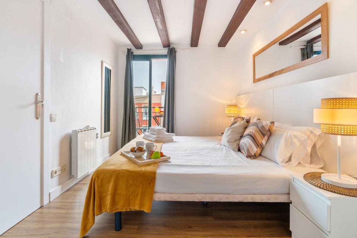 Lodging Apartments Liceu G1 Barcelona Ngoại thất bức ảnh