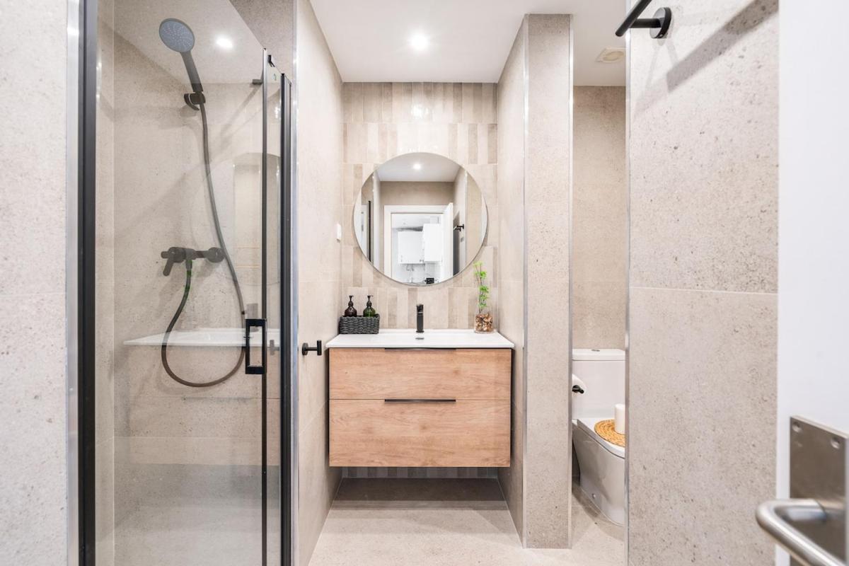 Lodging Apartments Liceu G1 Barcelona Ngoại thất bức ảnh