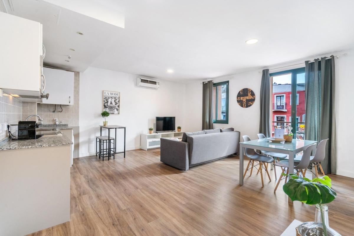 Lodging Apartments Liceu G1 Barcelona Ngoại thất bức ảnh